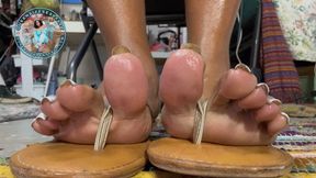Queens Oily Long Toes Up-Close Toe Wiggling