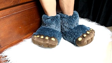 Slippers excitation
