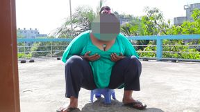 Chote devar ji ne apne hot bhabhi ko chod dala