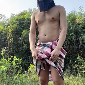 Thai country worker jerk off.