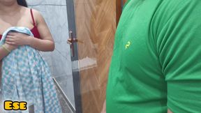 Electrician Ko Mila Param Aanand Bhabhi ki Chudai Karke