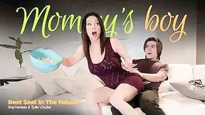 Rayveness Horny Stepmom