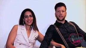 Joy, magnifique brune, se fait prendre par le cul