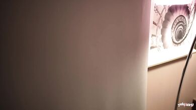 POV cum facial on a horny ginger rousse musclé enjoying her jacuzzi