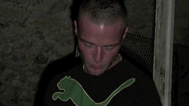 626 striaght in gogging suck his friend in discret underground