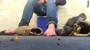 Huge Tradie Monstrous Feet! - Tiny Micro Human Man - Watch Out for the Giant Cum Load - Manlyfoot