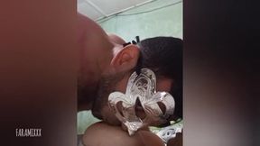 Chupo y muerdo sus pezones grandes y duros mientras tenemos sexo, que rico es ser amamantado