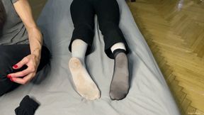 SWEATY AND VERY DIRTY WHITE OPAQUE NYLON COVERED FEET SURPRISE **CUSTOM CLIP** - MP4 Mobile Version