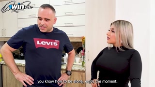 Descubro a mi esposo engañandome con mi mejor amiga! Naty Delgado, Blaze Rager y Xavi