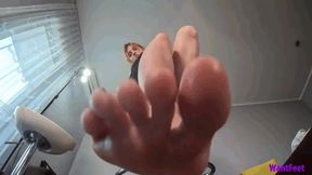 Giantess Stomps Loser HD