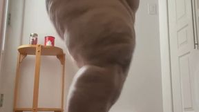 430lbs SSBBW Jumps for 5 minutes, ends up winded and out of breath
