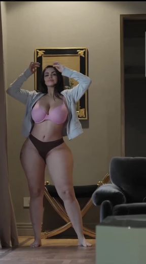 LATINA TITTY TWISTER