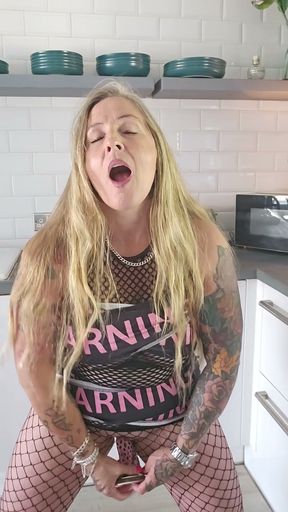 WARNING XXX Multi Dildo Trial   Clip 2