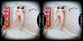 Solo teen babe Regina Moonshine is masturbating in VR