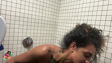 Big Bush dripping wet in the shower