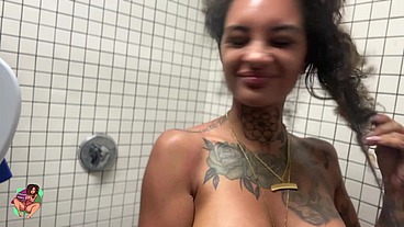 Big Bush dripping wet in the shower
