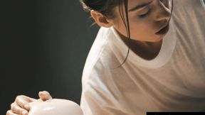 ”Hot masseuse brings big boobed teen to orgasm by fingering her sexy muff”