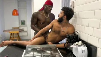 Amateur Interracial Bareback Fuck with Bear and Twink