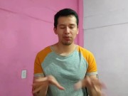 Fui por primera vez a unas cabinas ! y termine cogiendo con mi amigo el dotado mientras nos espiaban