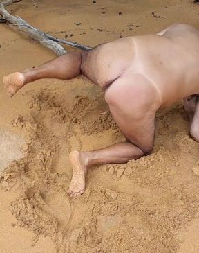 Ladysilva Showing off Naked in Public on the Beach