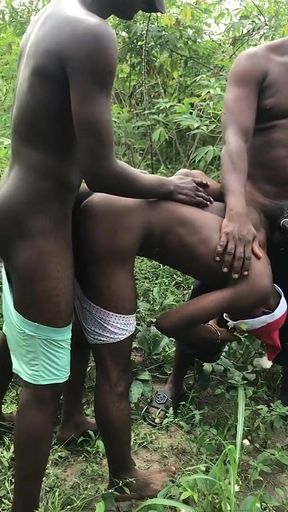 Outdoor Christmas Sex Threesomes