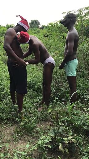 Outdoor Christmas Sex Threesomes