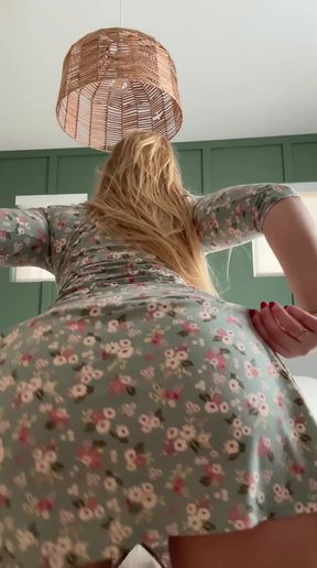 Amateur with big tits and ass exposes her body for a naughty shoot.