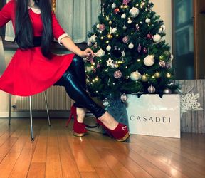 Una stronza sotto l'albero.