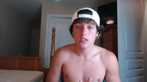 Beau Oreilly Jerks Off & Takes Shower!