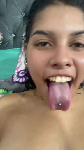 Que Rico Y Enorme Culo El De Mi Cachonda Companera De Casa Me Caliento De Verla Y Terminamos Follando Duro Por Su Apretado Culo