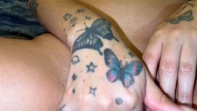 Clombian girl caro gomez playing with her pussy