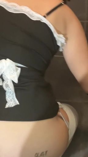 Maid with the Anal Plug for the Housework