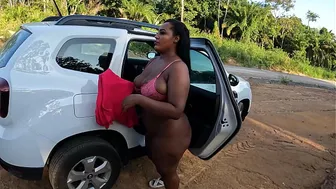 Fucking the big-assed mulatto from Bahia in the house under construction and in the car - May Silva