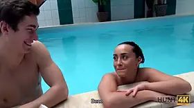 Hunt4k. quando hai il tuo centro benessere, è facile prendere una ragazza