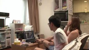 Pure Wife Tries Cuckold Sex for First Time - Exciting Amateur Homemade Porn Experience