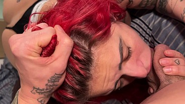 Exibição de Ruiva safada se oferecendo e gemendo... POV COMPLETO