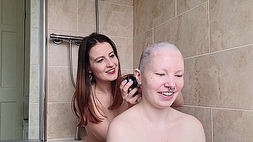 Scarlot Rose shaves my head nice and smooth for me as we chat about hairstyles, headshaves and wigs, and how they affects our...
