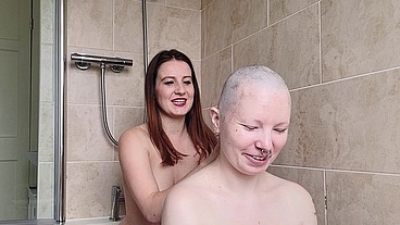 Scarlot Rose shaves my head nice and smooth for me as we chat about hairstyles, headshaves and wigs, and how they affects our...