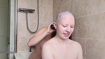 Scarlot Rose shaves my head nice and smooth for me as we chat about hairstyles, headshaves and wigs, and how they affects our...