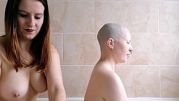 Scarlot Rose shaves my head nice and smooth for me as we chat about hairstyles, headshaves and wigs, and how they affects our...