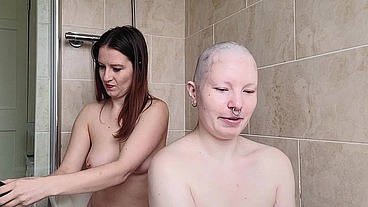 Scarlot Rose shaves my head nice and smooth for me as we chat about hairstyles, headshaves and wigs, and how they affects our...