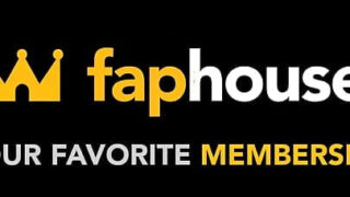 恋物癖业余爱好者遭受猛烈的肛门拳交和抽插，最终达到高潮