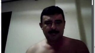 Bigote Maduro: Oso Amateur