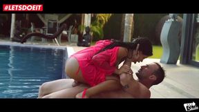 CANELA SKIN HARDCORE FUCKED AT THE POOL