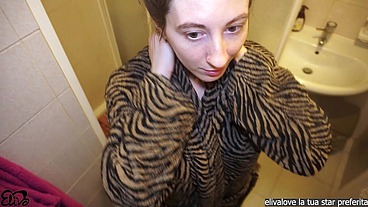 SEXY SHOWER CAM TEASE