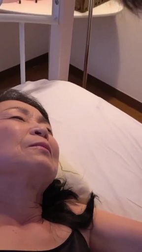 Gilfs, Busty Mature Woman with No Signs of Sexual Decline. Disc Set