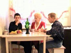 Amateur russian threesome