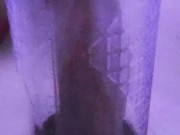 Uso mi bomba de vacío y me corro