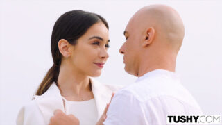 เป่าควย, ใช้นิ้ว, หลั่งในปาก, อมลึก, ใบหน้า, อ้าปากค้าง &#8211; สาวผมสีน้ำตาลหน้าอกเล็กชาวอิตาลีชื่อ Ginebra Bellucci กำลังโดนเย็ดทางทวารหนักโดย Christian Clay