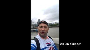 salope attend a 4 pattes cul cambre pour se faire remplir